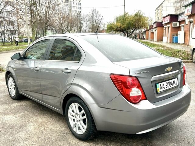 Сірий Шевроле Авео, об'ємом двигуна 1.6 л та пробігом 42 тис. км за 7900 $, фото 5 на Automoto.ua