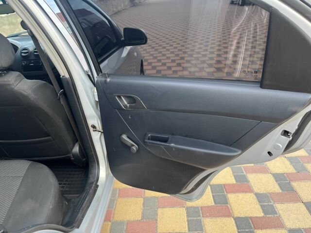 Сірий Шевроле Авео, об'ємом двигуна 1.5 л та пробігом 113 тис. км за 4500 $, фото 9 на Automoto.ua