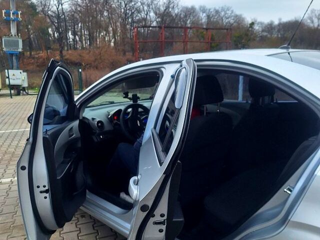 Серый Шевроле Авео, объемом двигателя 1.6 л и пробегом 161 тыс. км за 6500 $, фото 6 на Automoto.ua