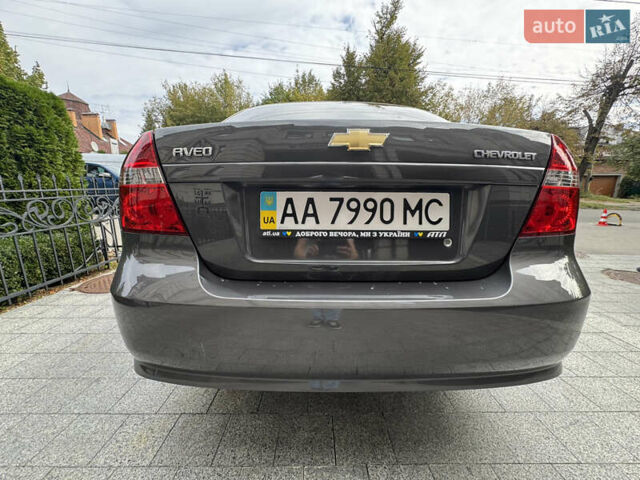 Серый Шевроле Авео, объемом двигателя 1.5 л и пробегом 63 тыс. км за 5500 $, фото 1 на Automoto.ua