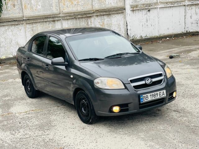 Серый Шевроле Авео, объемом двигателя 1.5 л и пробегом 299 тыс. км за 3200 $, фото 3 на Automoto.ua