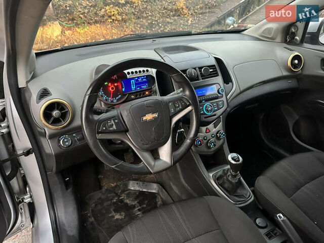 Серый Шевроле Авео, объемом двигателя 1.6 л и пробегом 79 тыс. км за 4650 $, фото 8 на Automoto.ua