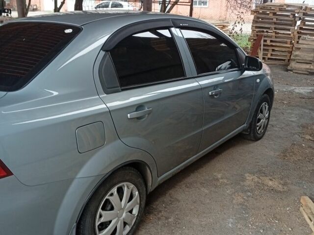 Сірий Шевроле Авео, об'ємом двигуна 1 л та пробігом 160 тис. км за 4200 $, фото 3 на Automoto.ua