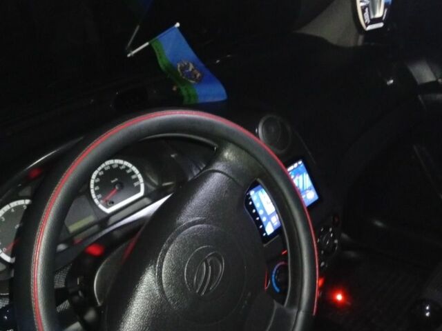 Сірий Шевроле Авео, об'ємом двигуна 1 л та пробігом 160 тис. км за 4200 $, фото 6 на Automoto.ua