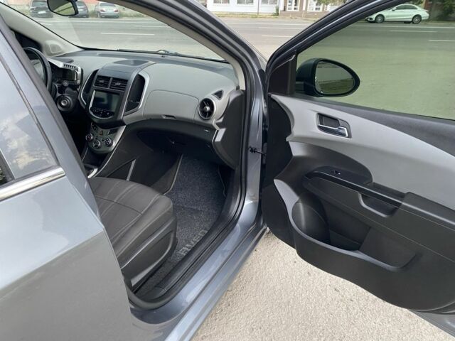 Серый Шевроле Авео, объемом двигателя 1.6 л и пробегом 143 тыс. км за 5600 $, фото 8 на Automoto.ua