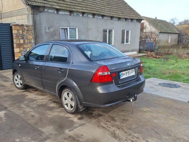 Серый Шевроле Авео, объемом двигателя 1.5 л и пробегом 113 тыс. км за 4000 $, фото 3 на Automoto.ua