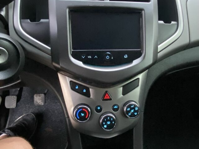 Серый Шевроле Авео, объемом двигателя 1.6 л и пробегом 143 тыс. км за 5600 $, фото 13 на Automoto.ua