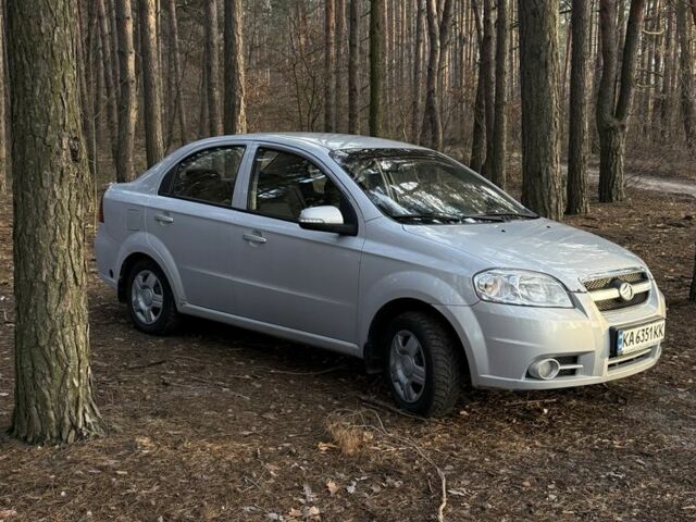 Серый Шевроле Авео, объемом двигателя 1.5 л и пробегом 176 тыс. км за 3400 $, фото 2 на Automoto.ua