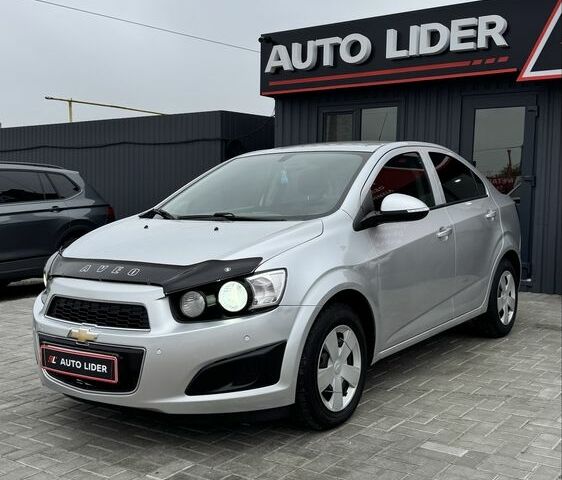 Сірий Шевроле Авео, об'ємом двигуна 1.4 л та пробігом 163 тис. км за 7500 $, фото 8 на Automoto.ua