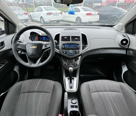 Сірий Шевроле Авео, об'ємом двигуна 1.4 л та пробігом 163 тис. км за 7500 $, фото 15 на Automoto.ua