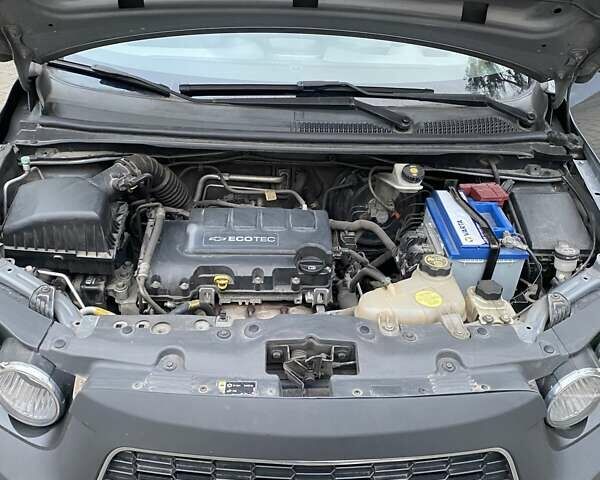 Сірий Шевроле Авео, об'ємом двигуна 1.4 л та пробігом 203 тис. км за 4500 $, фото 10 на Automoto.ua