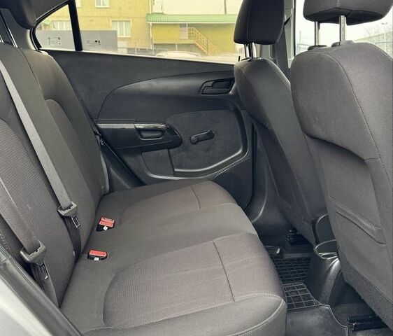 Сірий Шевроле Авео, об'ємом двигуна 1.4 л та пробігом 163 тис. км за 7500 $, фото 16 на Automoto.ua