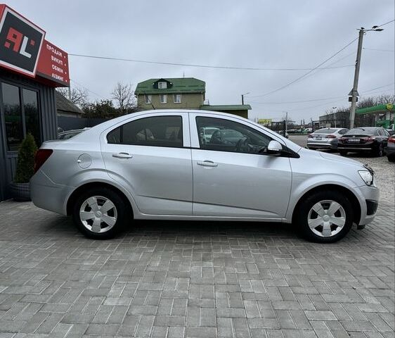 Сірий Шевроле Авео, об'ємом двигуна 1.4 л та пробігом 163 тис. км за 7500 $, фото 2 на Automoto.ua