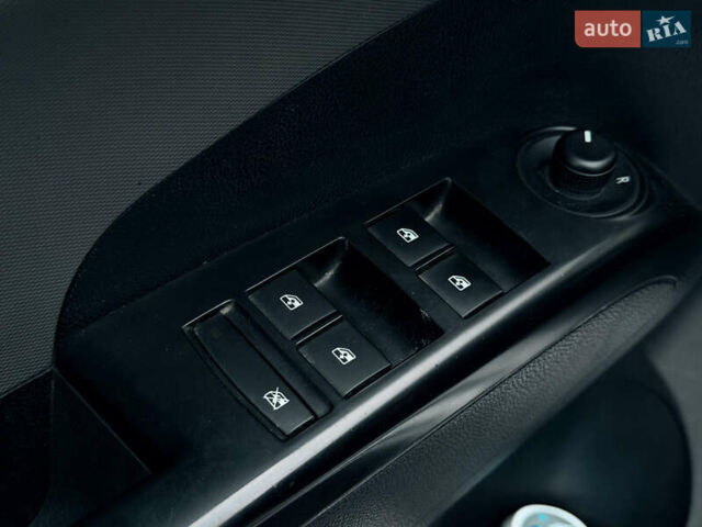 Серый Шевроле Авео, объемом двигателя 1.4 л и пробегом 69 тыс. км за 6250 $, фото 23 на Automoto.ua