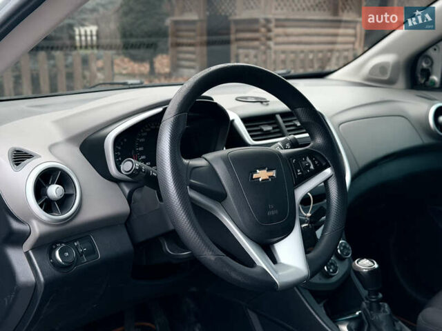 Серый Шевроле Авео, объемом двигателя 1.4 л и пробегом 68 тыс. км за 6950 $, фото 22 на Automoto.ua