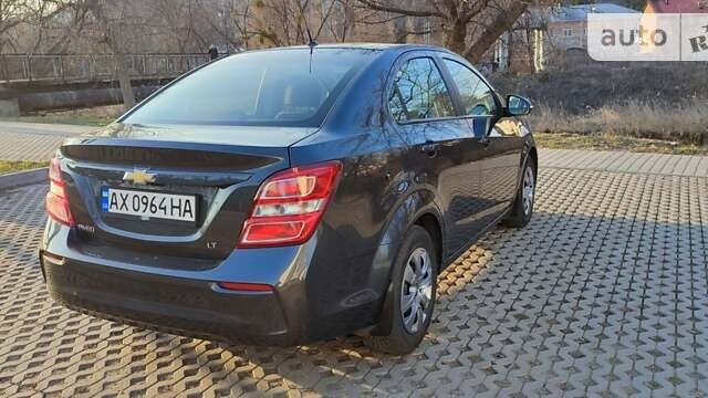 Сірий Шевроле Авео, об'ємом двигуна 1.4 л та пробігом 32 тис. км за 8900 $, фото 3 на Automoto.ua