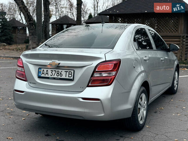 Серый Шевроле Авео, объемом двигателя 1.4 л и пробегом 68 тыс. км за 6950 $, фото 18 на Automoto.ua