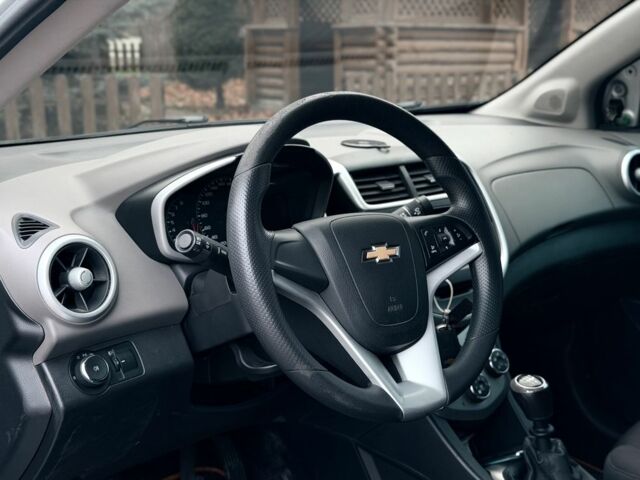 Сірий Шевроле Авео, об'ємом двигуна 1.4 л та пробігом 69 тис. км за 6250 $, фото 6 на Automoto.ua