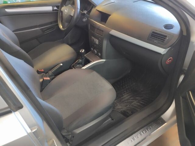 Серый Шевроле Авео, объемом двигателя 1.8 л и пробегом 220 тыс. км за 4500 $, фото 6 на Automoto.ua