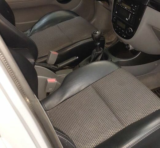 Сірий Шевроле Авео, об'ємом двигуна 1.6 л та пробігом 170 тис. км за 5900 $, фото 8 на Automoto.ua