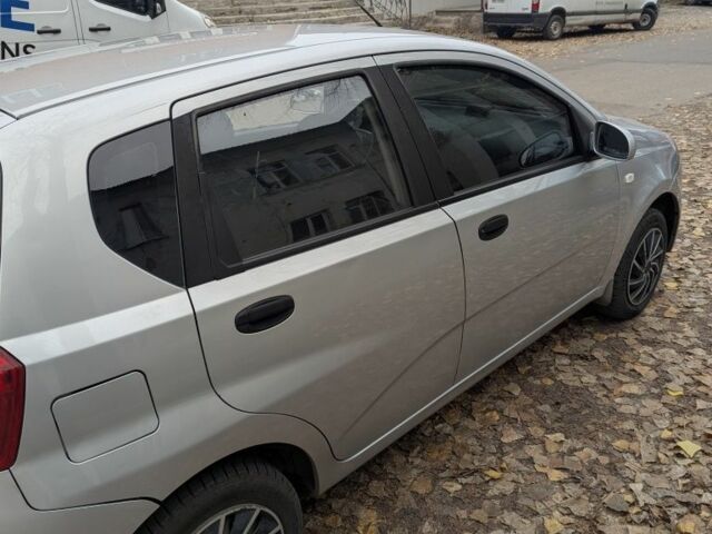 Серый Шевроле Авео, объемом двигателя 1.5 л и пробегом 116 тыс. км за 3500 $, фото 1 на Automoto.ua