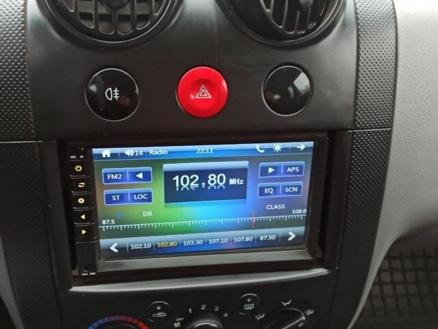 Синий Шевроле Авео, объемом двигателя 1.5 л и пробегом 190 тыс. км за 3500 $, фото 2 на Automoto.ua