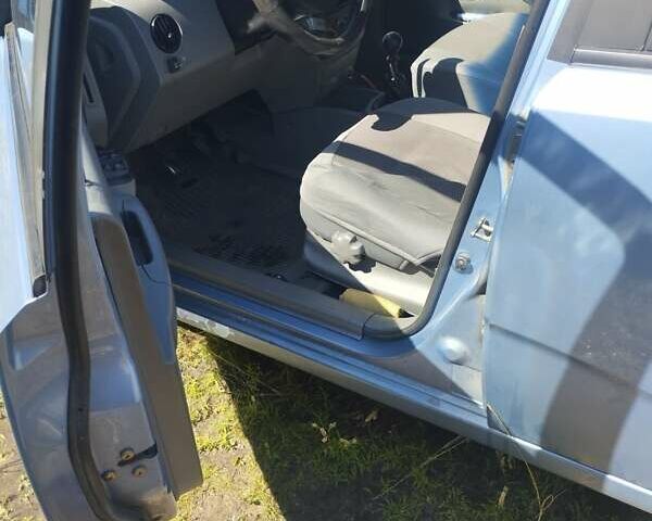 Синий Шевроле Авео, объемом двигателя 1.5 л и пробегом 230 тыс. км за 2500 $, фото 5 на Automoto.ua
