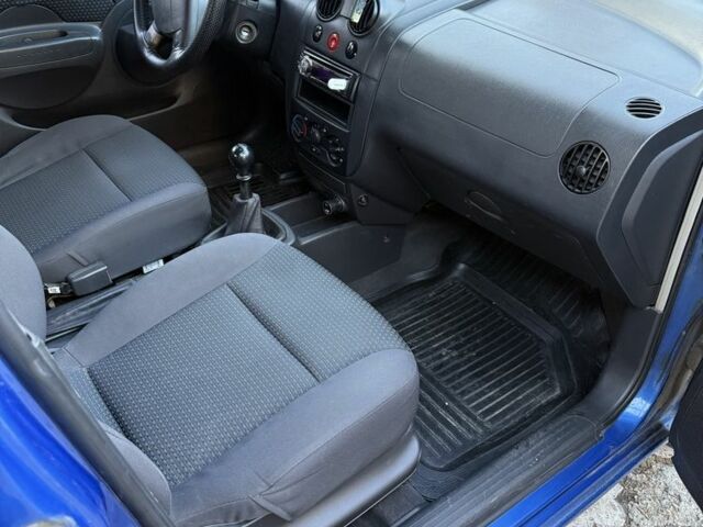 Синий Шевроле Авео, объемом двигателя 1.5 л и пробегом 160 тыс. км за 2900 $, фото 7 на Automoto.ua