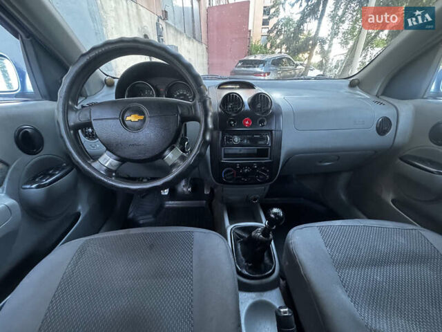 Синий Шевроле Авео, объемом двигателя 1.5 л и пробегом 185 тыс. км за 2350 $, фото 6 на Automoto.ua