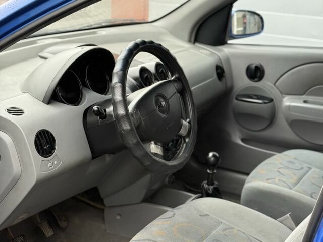 Шевроле Авео 2005 в Сумах на Automoto.ua Синий Шевроле Авео, объемом двигателя 1.5 л и пробегом 145 тыс. км за 2350 $, фото 8 на Automoto.ua