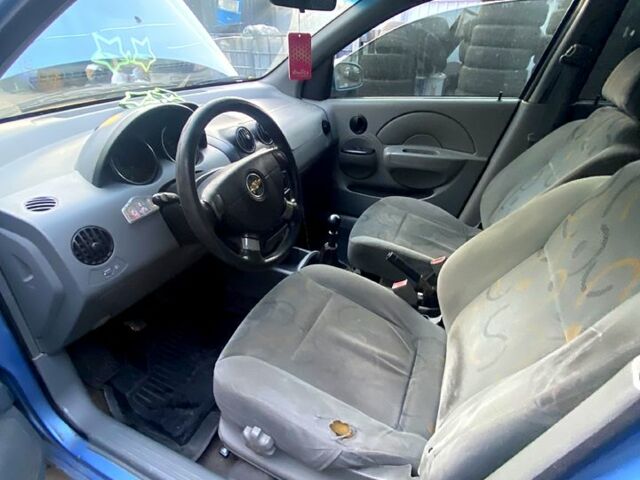 Синий Шевроле Авео, объемом двигателя 1.5 л и пробегом 400 тыс. км за 1300 $, фото 4 на Automoto.ua