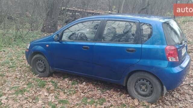 Синий Шевроле Авео, объемом двигателя 1.5 л и пробегом 301 тыс. км за 2600 $, фото 1 на Automoto.ua