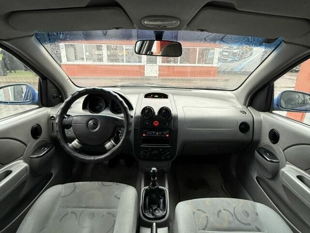 Шевроле Авео 2005 в Сумах на Automoto.ua Синий Шевроле Авео, объемом двигателя 1.5 л и пробегом 145 тыс. км за 2350 $, фото 14 на Automoto.ua