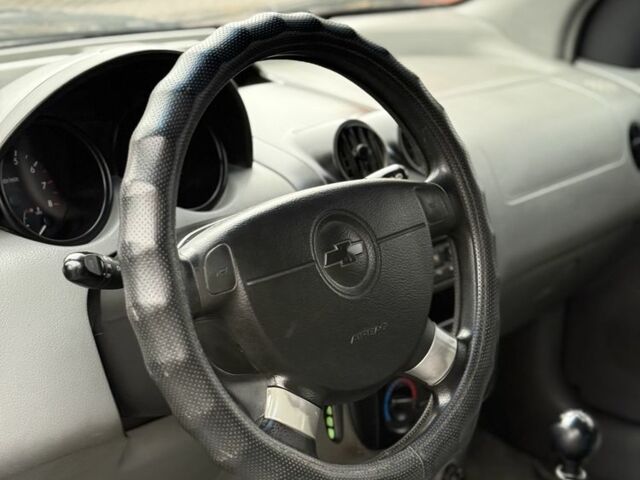 Шевроле Авео 2005 в Сумах на Automoto.ua Синий Шевроле Авео, объемом двигателя 1.5 л и пробегом 145 тыс. км за 2350 $, фото 10 на Automoto.ua