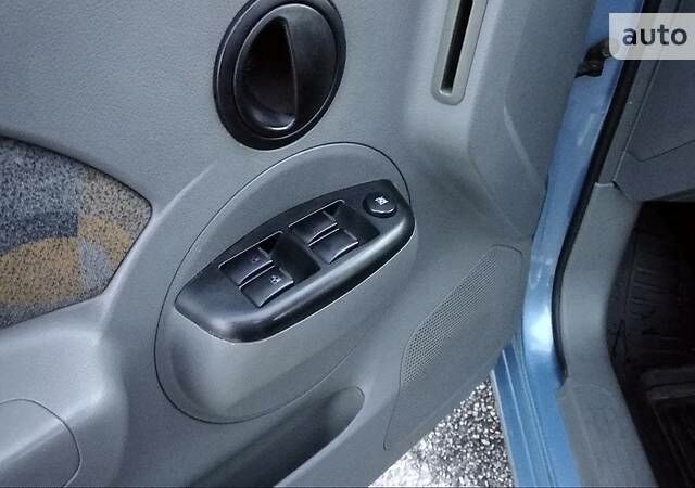 Синий Шевроле Авео, объемом двигателя 1.5 л и пробегом 250 тыс. км за 2950 $, фото 14 на Automoto.ua