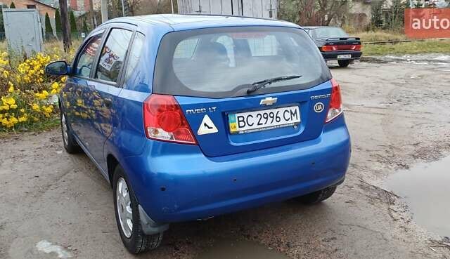 Синій Шевроле Авео, об'ємом двигуна 1.5 л та пробігом 140 тис. км за 3000 $, фото 1 на Automoto.ua