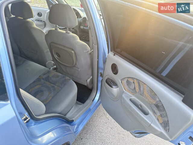 Синий Шевроле Авео, объемом двигателя 1.5 л и пробегом 205 тыс. км за 3100 $, фото 3 на Automoto.ua