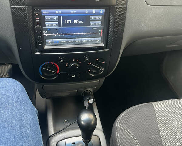 Синій Шевроле Авео, об'ємом двигуна 1.5 л та пробігом 282 тис. км за 2950 $, фото 19 на Automoto.ua