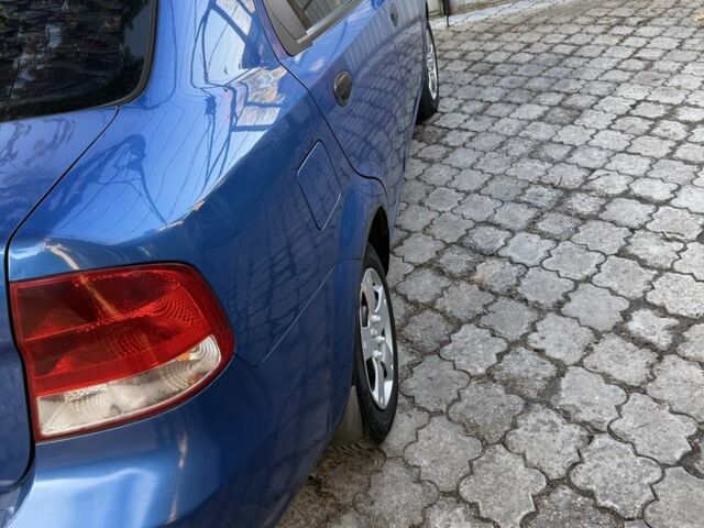 Синий Шевроле Авео, объемом двигателя 1.5 л и пробегом 160 тыс. км за 2900 $, фото 3 на Automoto.ua
