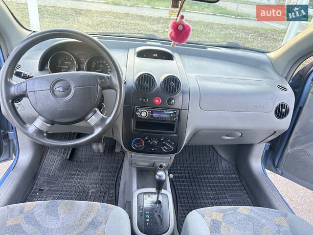 Синий Шевроле Авео, объемом двигателя 1.5 л и пробегом 205 тыс. км за 3100 $, фото 6 на Automoto.ua