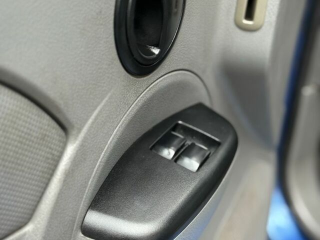 Шевроле Авео 2005 в Сумах на Automoto.ua Синий Шевроле Авео, объемом двигателя 1.5 л и пробегом 145 тыс. км за 2350 $, фото 11 на Automoto.ua