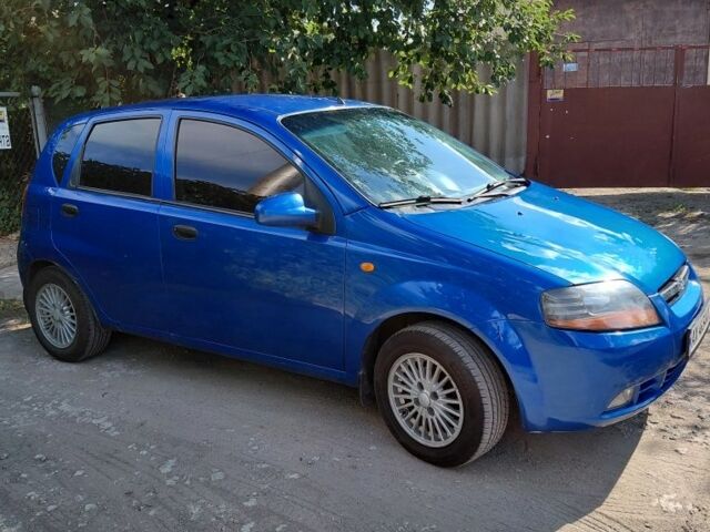 Синий Шевроле Авео, объемом двигателя 1.5 л и пробегом 200 тыс. км за 2999 $, фото 2 на Automoto.ua