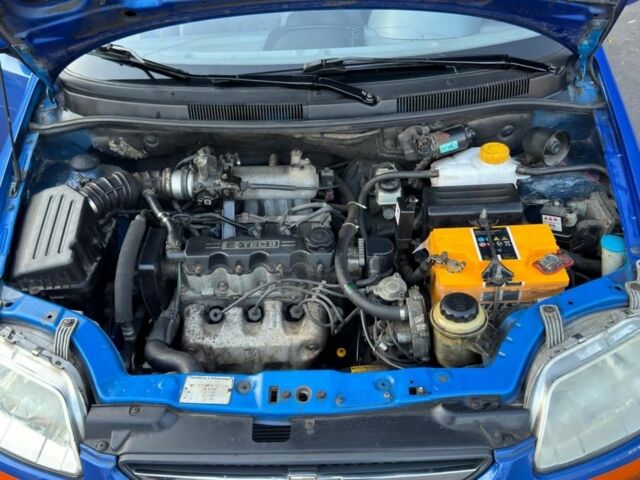 Синий Шевроле Авео, объемом двигателя 1.5 л и пробегом 270 тыс. км за 2400 $, фото 2 на Automoto.ua