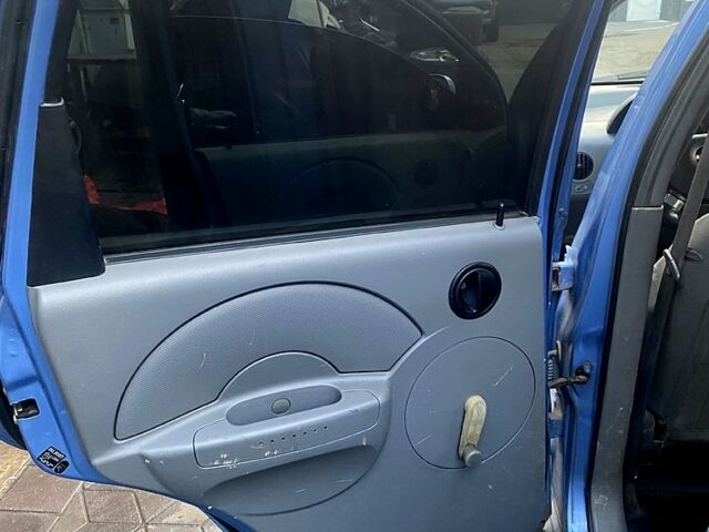 Синий Шевроле Авео, объемом двигателя 1.5 л и пробегом 400 тыс. км за 1300 $, фото 7 на Automoto.ua