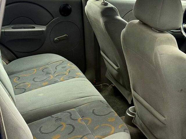 Шевроле Авео 2005 в Сумах на Automoto.ua Синий Шевроле Авео, объемом двигателя 1.5 л и пробегом 145 тыс. км за 2350 $, фото 6 на Automoto.ua