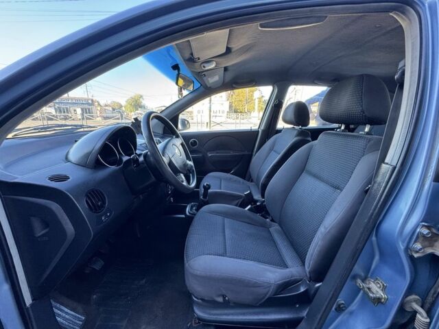 Синій Шевроле Авео, об'ємом двигуна 1.5 л та пробігом 175 тис. км за 1900 $, фото 13 на Automoto.ua