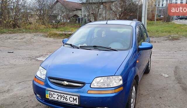 Синій Шевроле Авео, об'ємом двигуна 1.5 л та пробігом 140 тис. км за 3000 $, фото 2 на Automoto.ua
