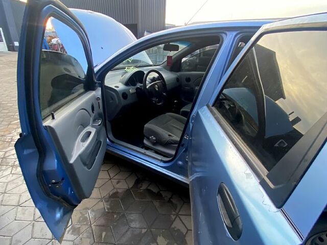 Синий Шевроле Авео, объемом двигателя 1.5 л и пробегом 400 тыс. км за 1300 $, фото 2 на Automoto.ua