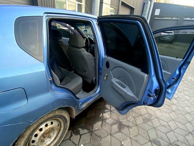 Синий Шевроле Авео, объемом двигателя 1.5 л и пробегом 400 тыс. км за 1300 $, фото 6 на Automoto.ua