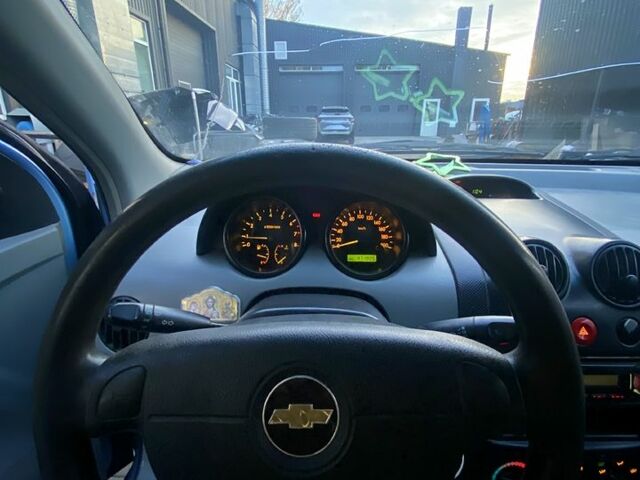 Синий Шевроле Авео, объемом двигателя 1.5 л и пробегом 400 тыс. км за 1300 $, фото 9 на Automoto.ua